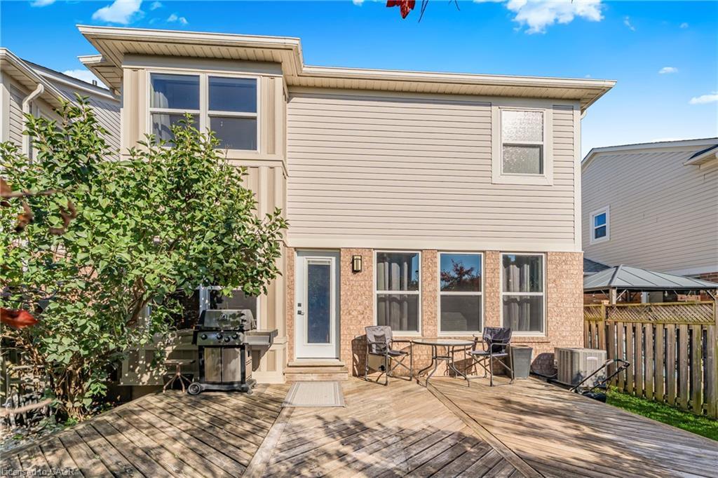 92 Baggs Crescent, Cambridge, ON - Outdoor With Deck Patio Veranda