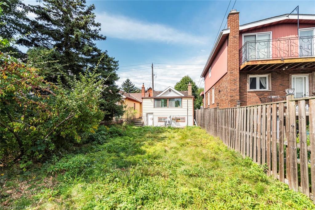 510 John Street N, Hamilton, ON - Outdoor