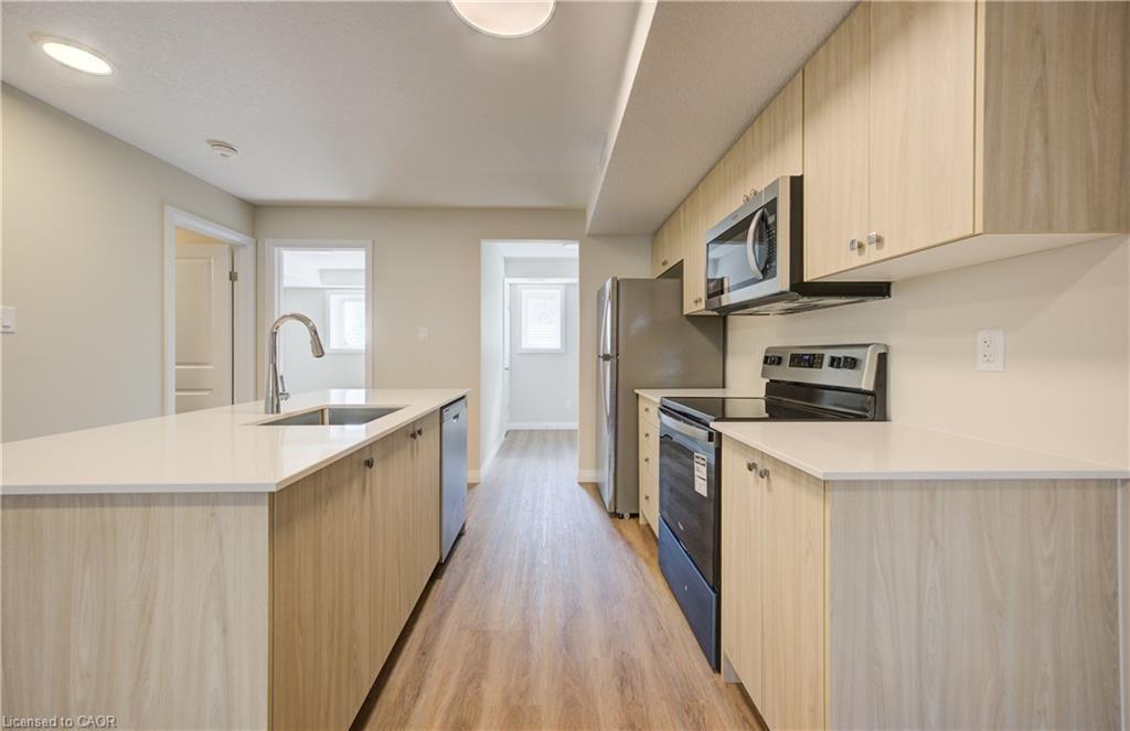 D8-410 Northfield Drive W, Waterloo, ON - Indoor Photo Showing Kitchen With Stainless Steel Kitchen With Upgraded Kitchen