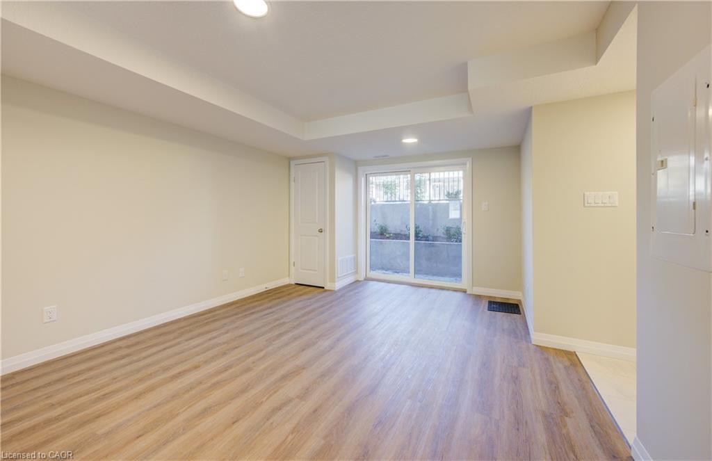 D8-410 Northfield Drive W, Waterloo, ON - Indoor Photo Showing Other Room