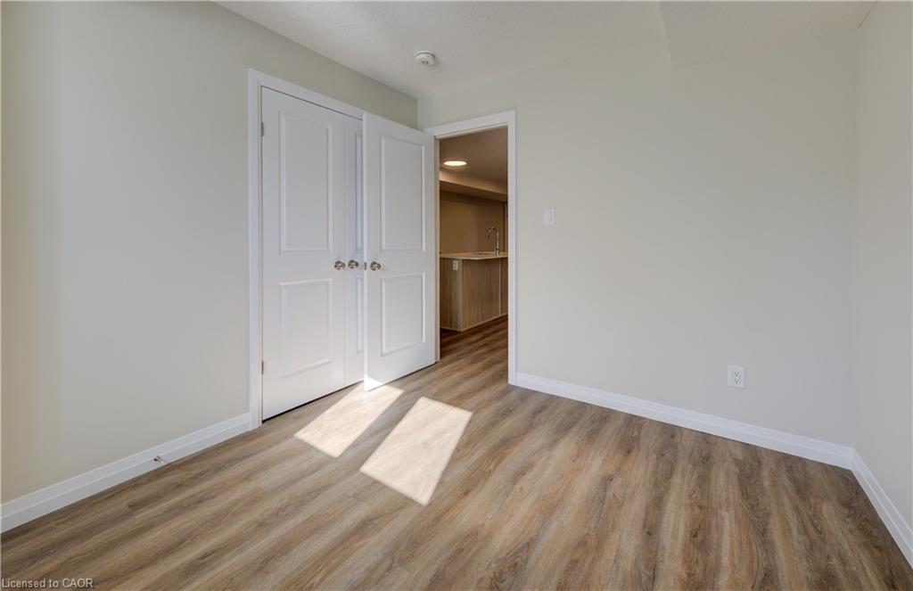 D8-410 Northfield Drive W, Waterloo, ON - Indoor Photo Showing Other Room
