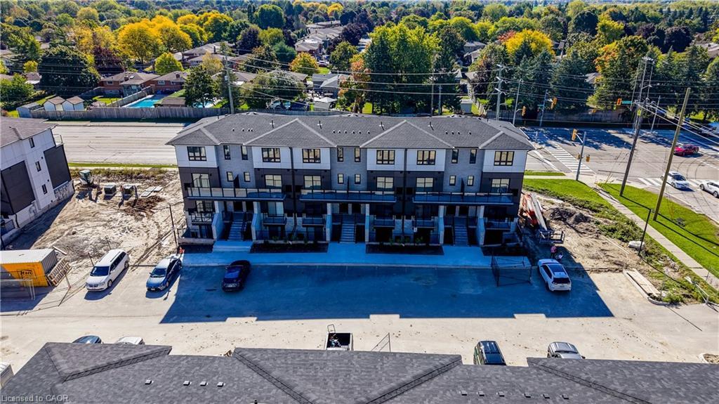D8-410 Northfield Drive W, Waterloo, ON - Outdoor