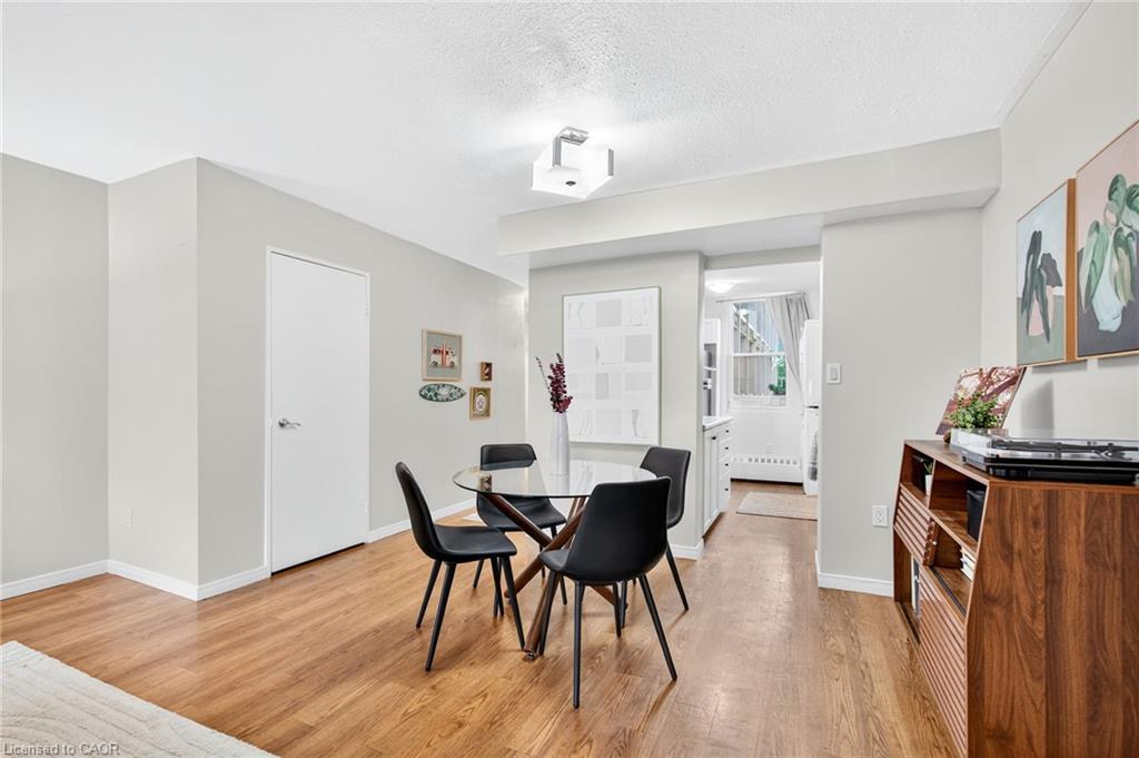 320-350 Quigley Road, Hamilton, ON - Indoor Photo Showing Dining Room