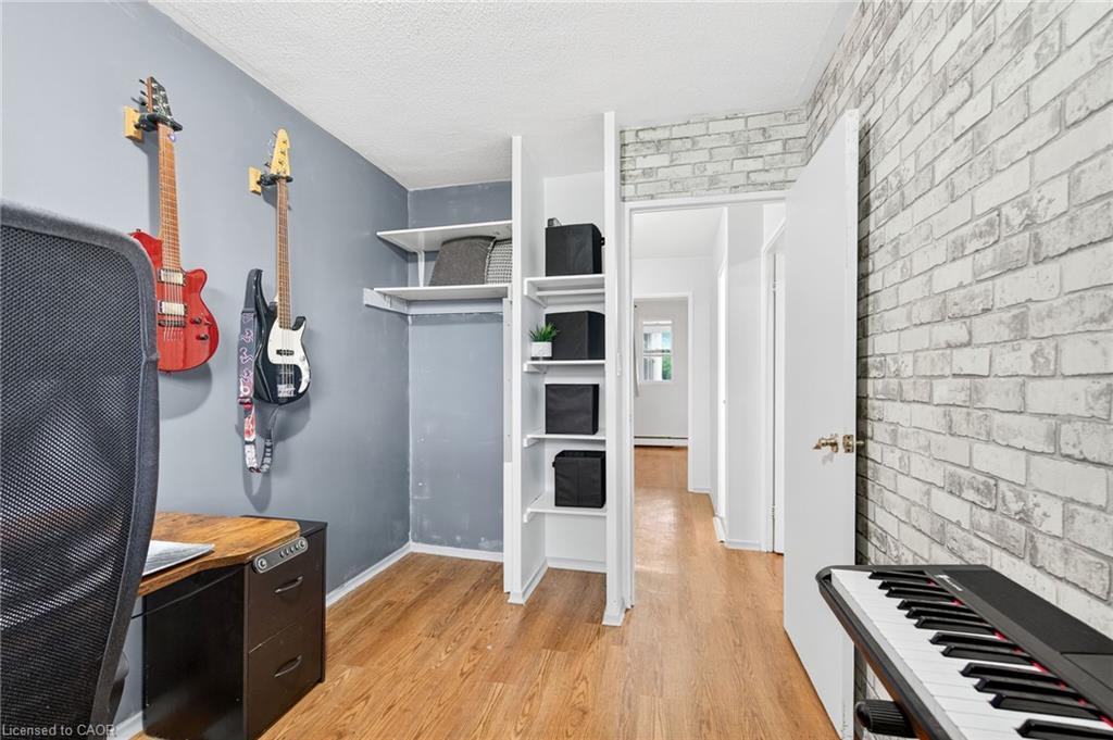 320-350 Quigley Road, Hamilton, ON - Indoor