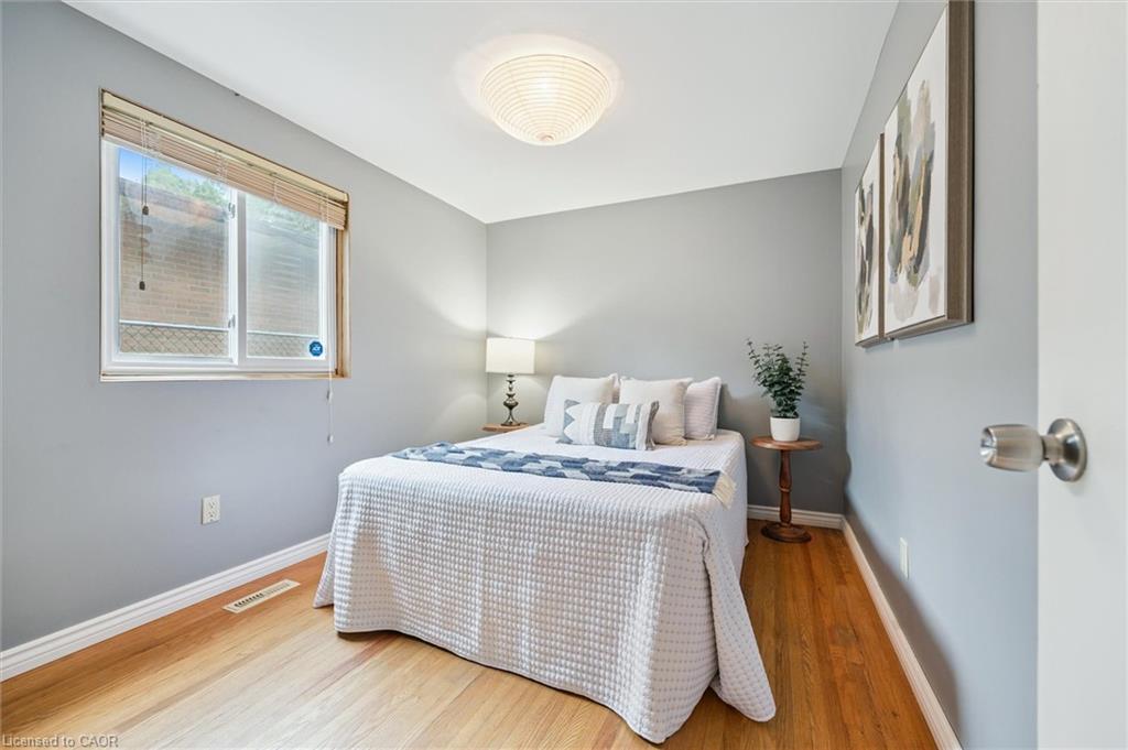47 Argyle Drive, Guelph, ON - Indoor Photo Showing Bedroom