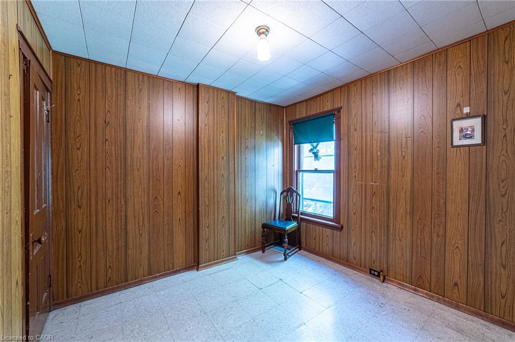 35 Sherman Avenue N, Hamilton, ON - Indoor Photo Showing Other Room