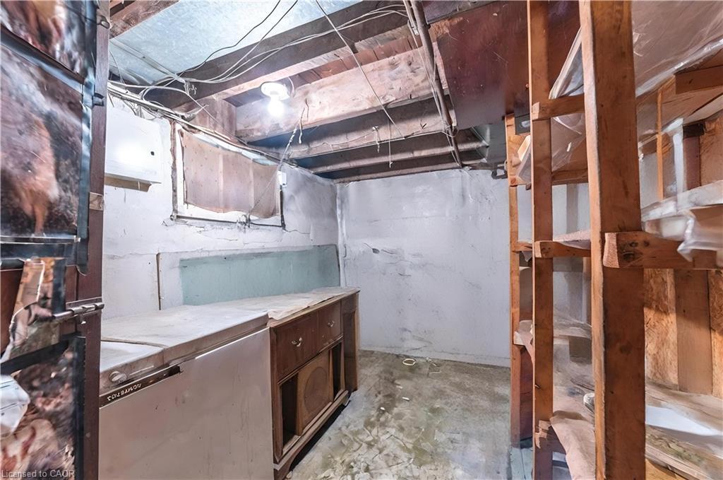 35 Sherman Avenue N, Hamilton, ON - Indoor Photo Showing Basement