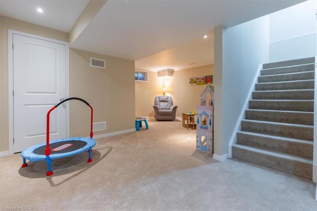 4 Ruthven Crescent, Alliston, ON - Indoor Photo Showing Other Room