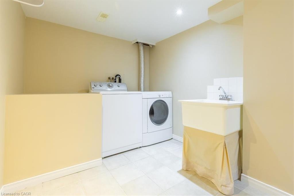 4 Ruthven Crescent, Alliston, ON - Indoor Photo Showing Laundry Room