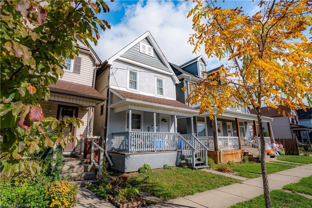 39 Beechwood Avenue, Hamilton, ON - Outdoor With Deck Patio Veranda With Facade