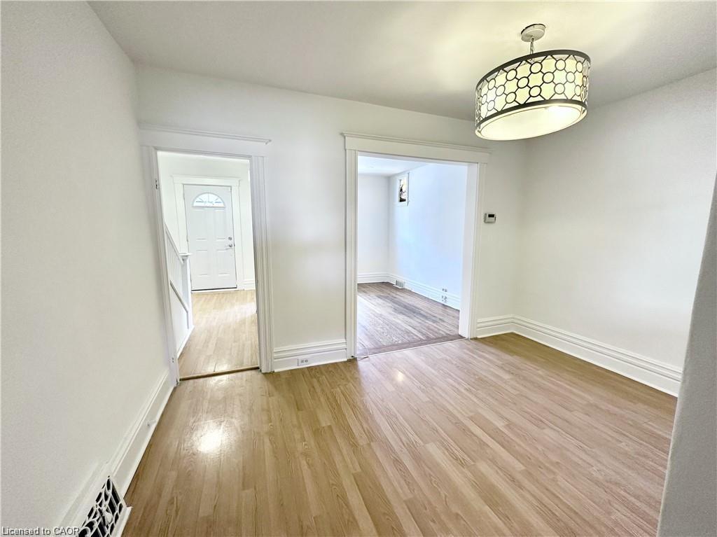 39 Beechwood Avenue, Hamilton, ON - Indoor Photo Showing Other Room