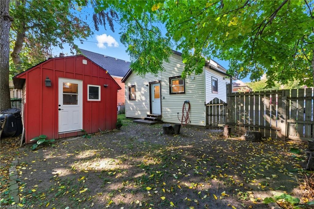 8 Tasker Street, St. Catharines, ON - Outdoor