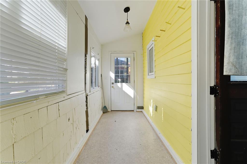 8 Tasker Street, St. Catharines, ON - Indoor Photo Showing Other Room