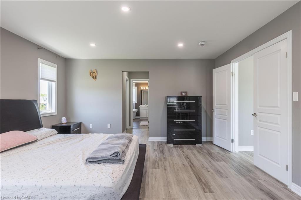 6212 Sam Iorfida Drive, Niagara Falls, ON - Indoor Photo Showing Bedroom