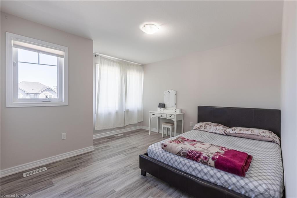 6212 Sam Iorfida Drive, Niagara Falls, ON - Indoor Photo Showing Bedroom