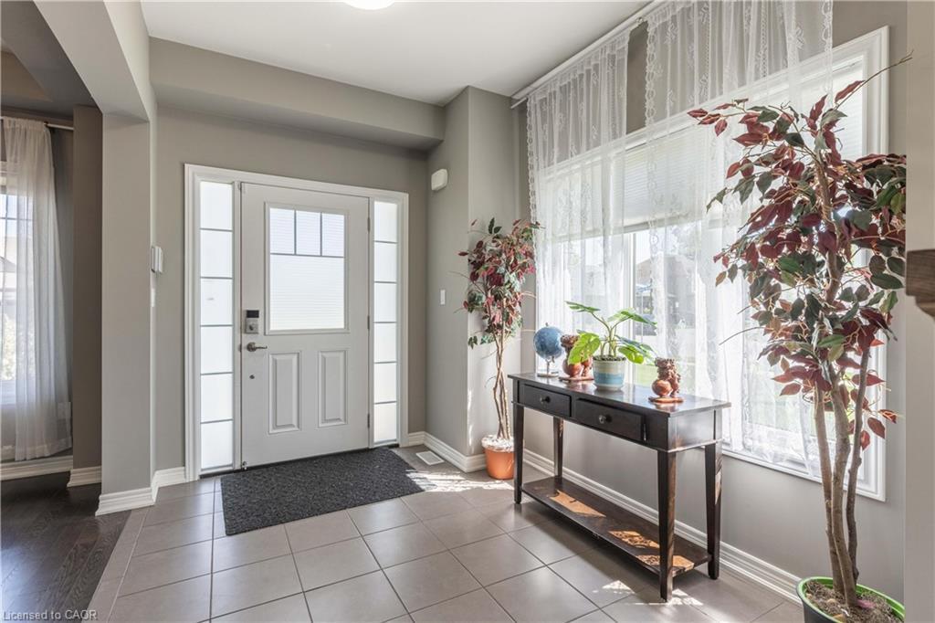 6212 Sam Iorfida Drive, Niagara Falls, ON - Indoor Photo Showing Other Room