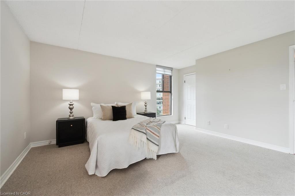 501-22 Marilyn Drive, Guelph, ON - Indoor Photo Showing Bedroom