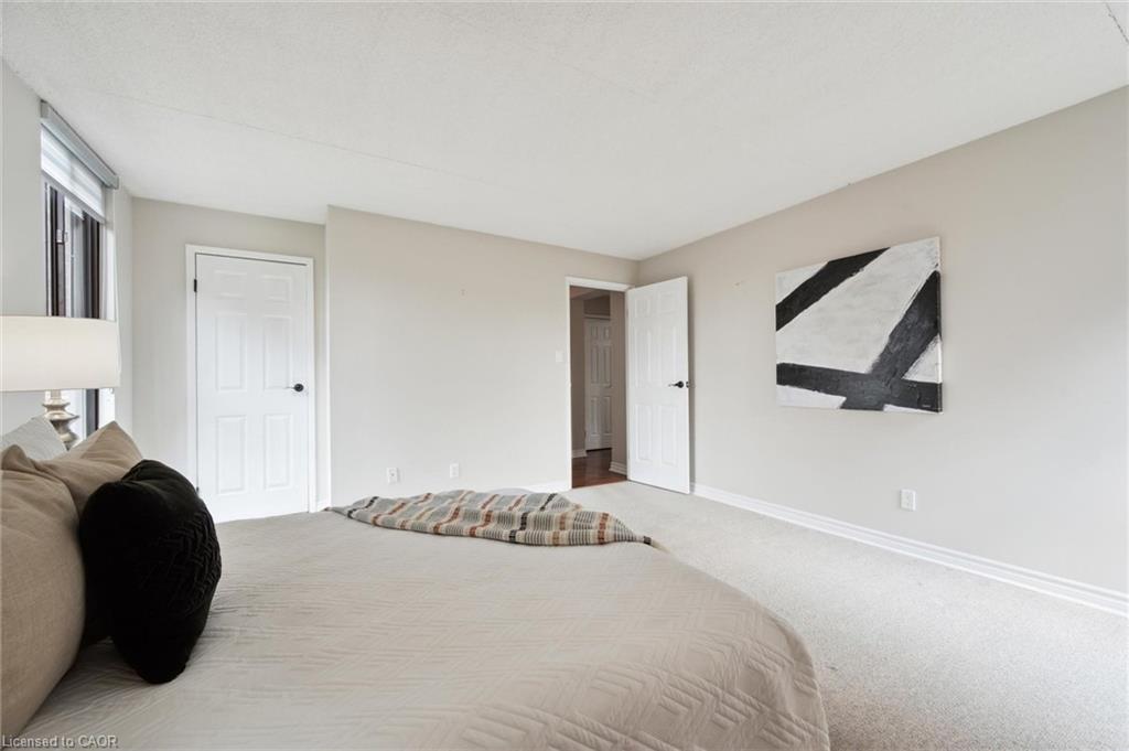 501-22 Marilyn Drive, Guelph, ON - Indoor Photo Showing Bedroom