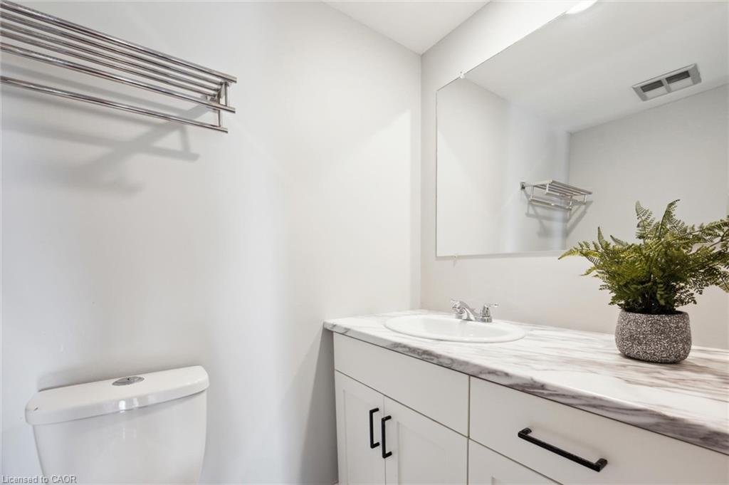 501-22 Marilyn Drive, Guelph, ON - Indoor Photo Showing Bathroom