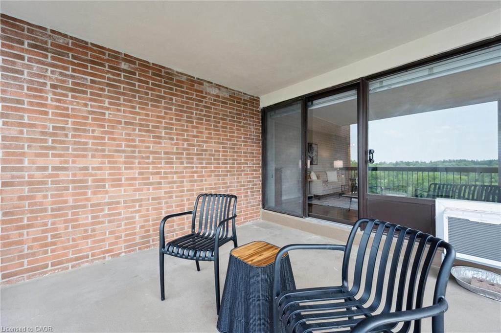 501-22 Marilyn Drive, Guelph, ON - With Exterior