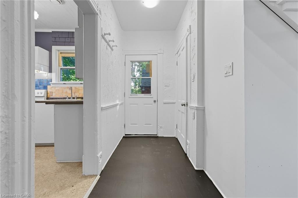 8 Tasker Street, St. Catharines, ON - Indoor Photo Showing Other Room