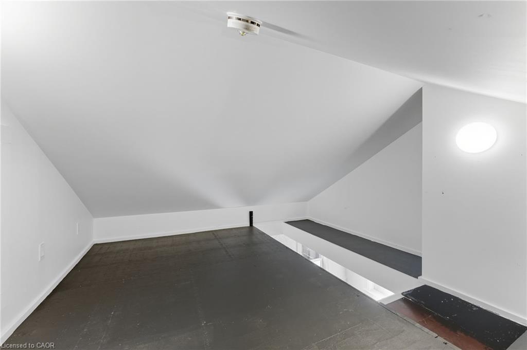 8 Tasker Street, St. Catharines, ON - Indoor Photo Showing Other Room