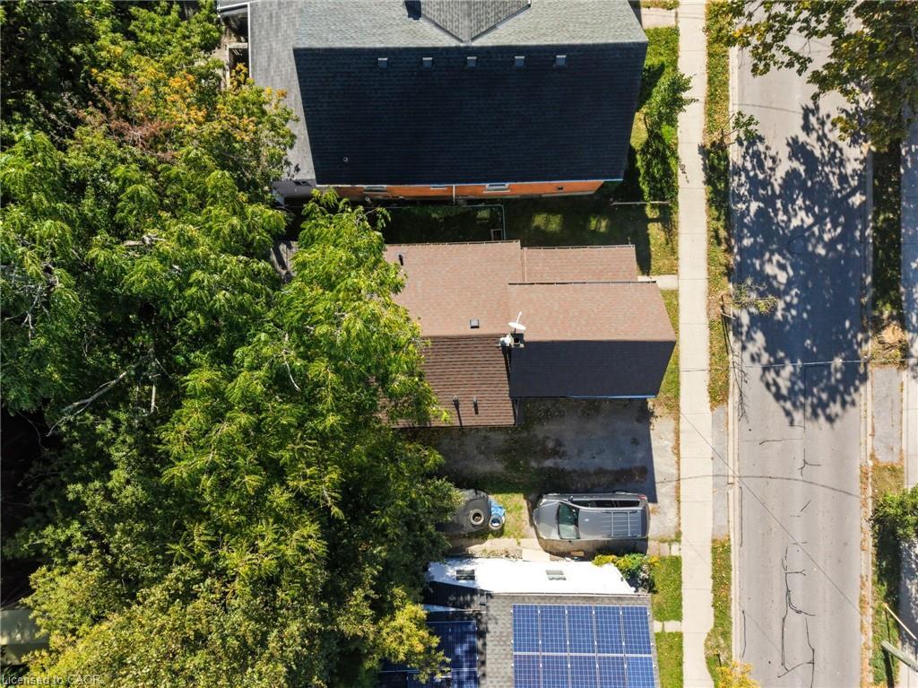 8 Tasker Street, St. Catharines, ON - Outdoor