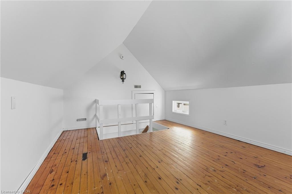 8 Tasker Street, St. Catharines, ON - Indoor Photo Showing Other Room