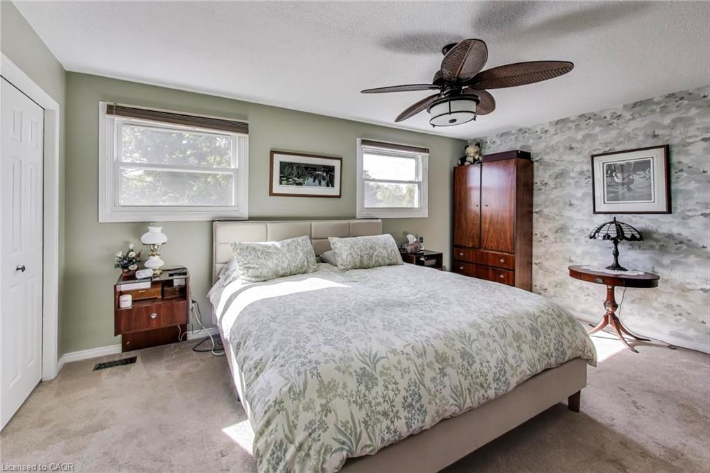 12 Kingsview Drive, Stoney Creek, ON - Indoor Photo Showing Bedroom