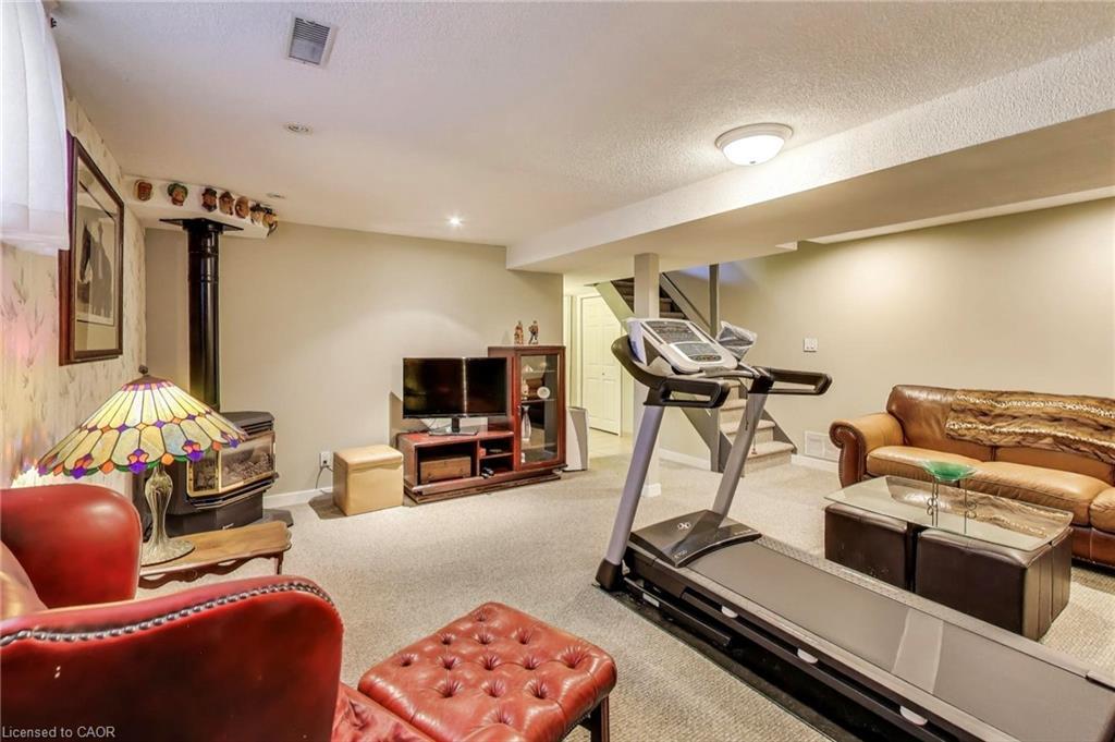 12 Kingsview Drive, Stoney Creek, ON - Indoor Photo Showing Gym Room
