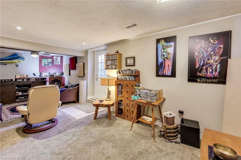 12 Kingsview Drive, Stoney Creek, ON - Indoor