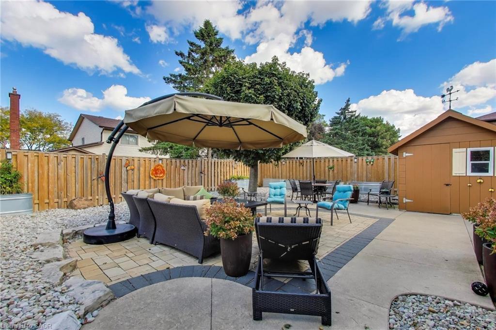 12 Kingsview Drive, Stoney Creek, ON - Outdoor