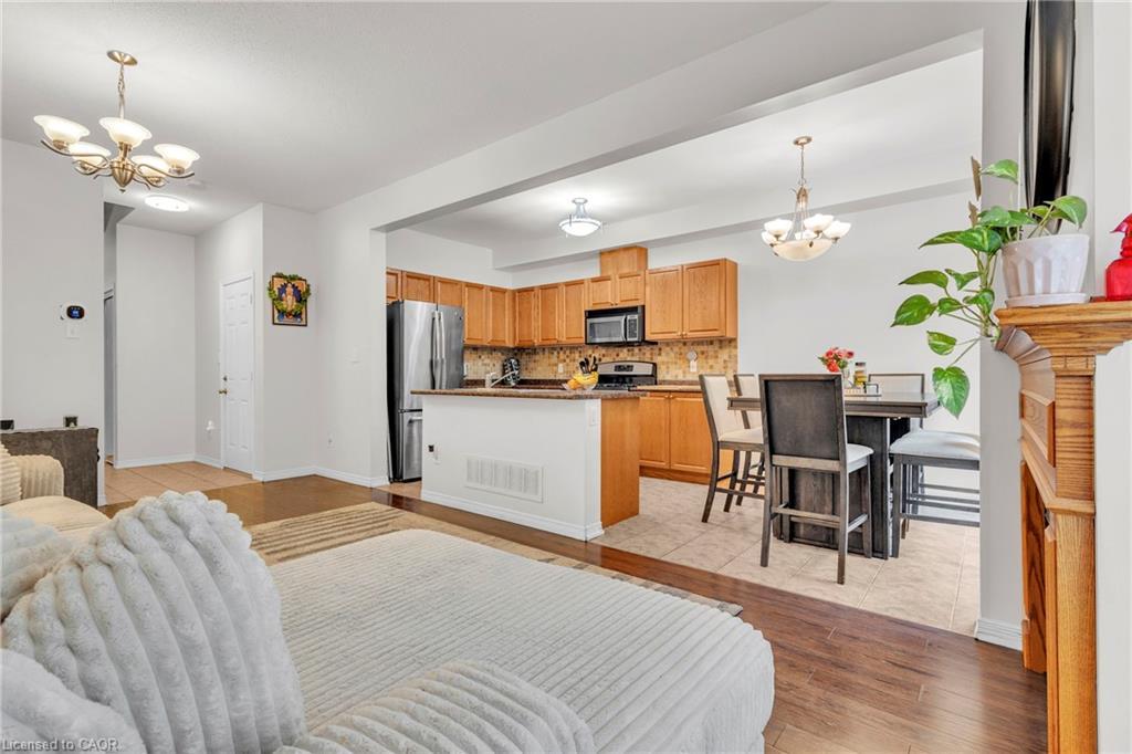 30-170 Dewitt Road, Hamilton, ON - Indoor