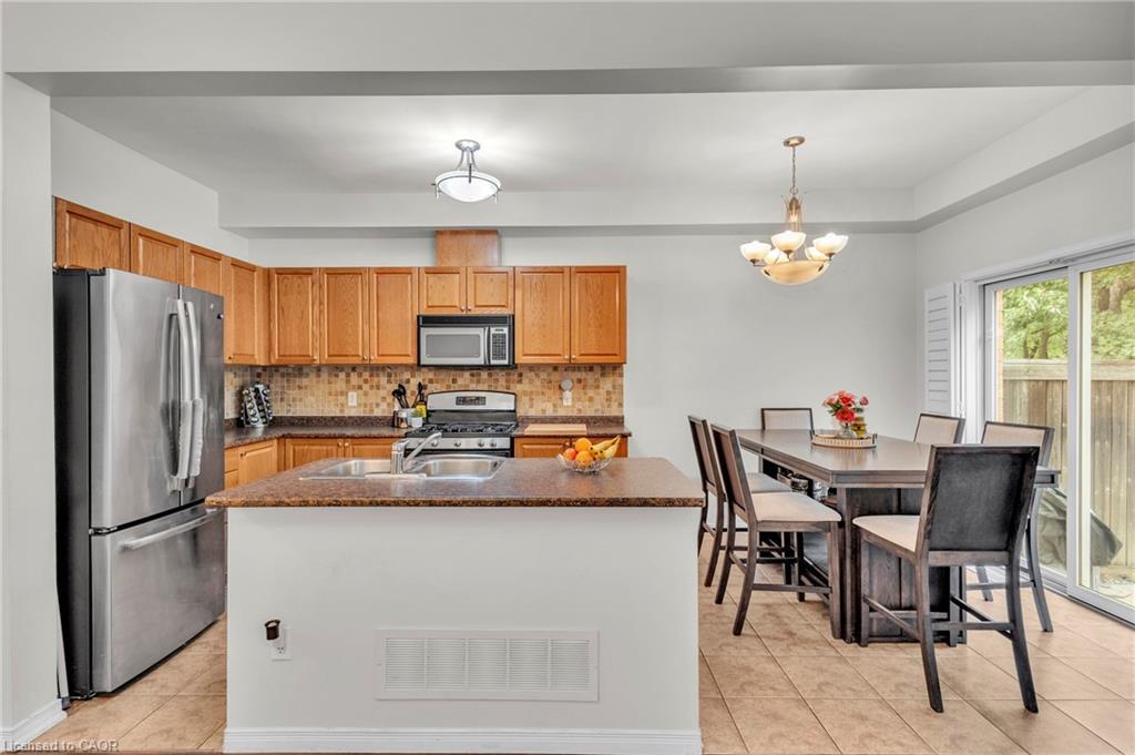 30-170 Dewitt Road, Hamilton, ON - Indoor