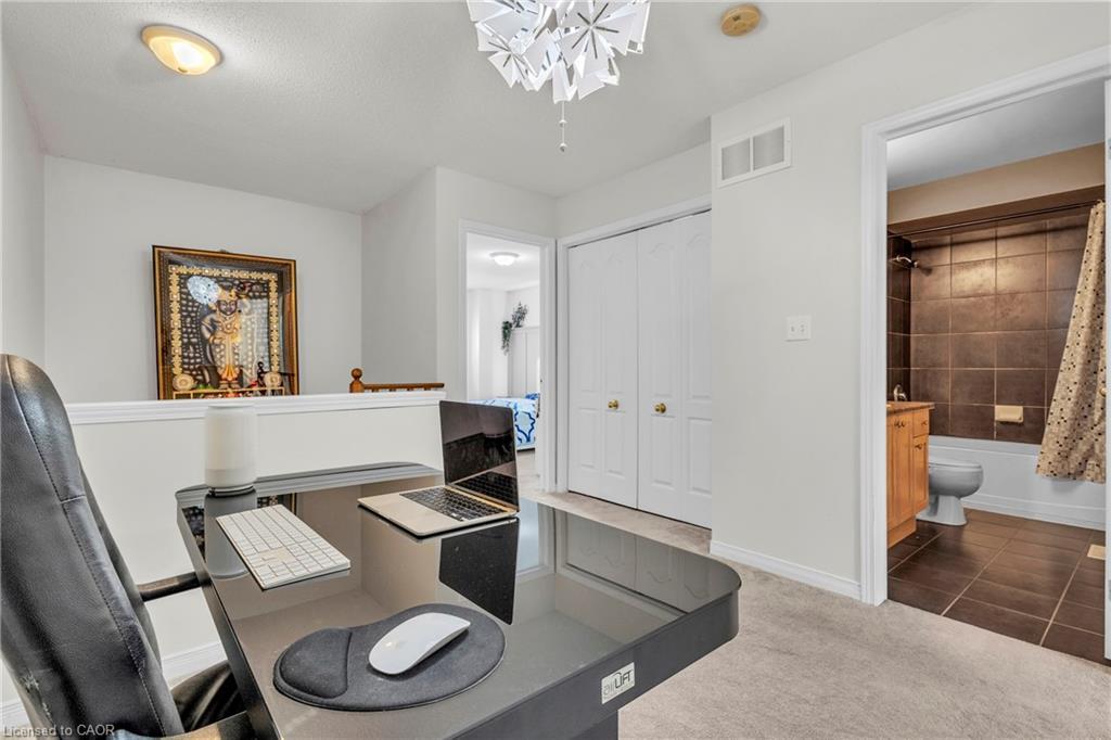 30-170 Dewitt Road, Hamilton, ON - Indoor