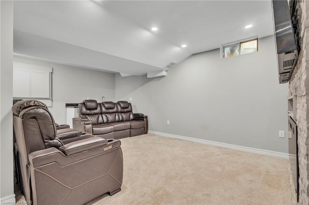 30-170 Dewitt Road, Hamilton, ON - Indoor