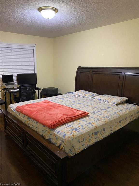 Upper-1025 Barclay Circle, Milton, ON - Indoor Photo Showing Bedroom