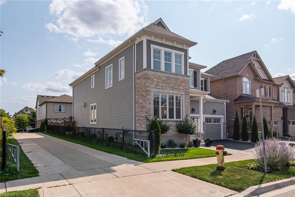 232 Shady Glen Crescent, Kitchener, ON - Outdoor With Facade