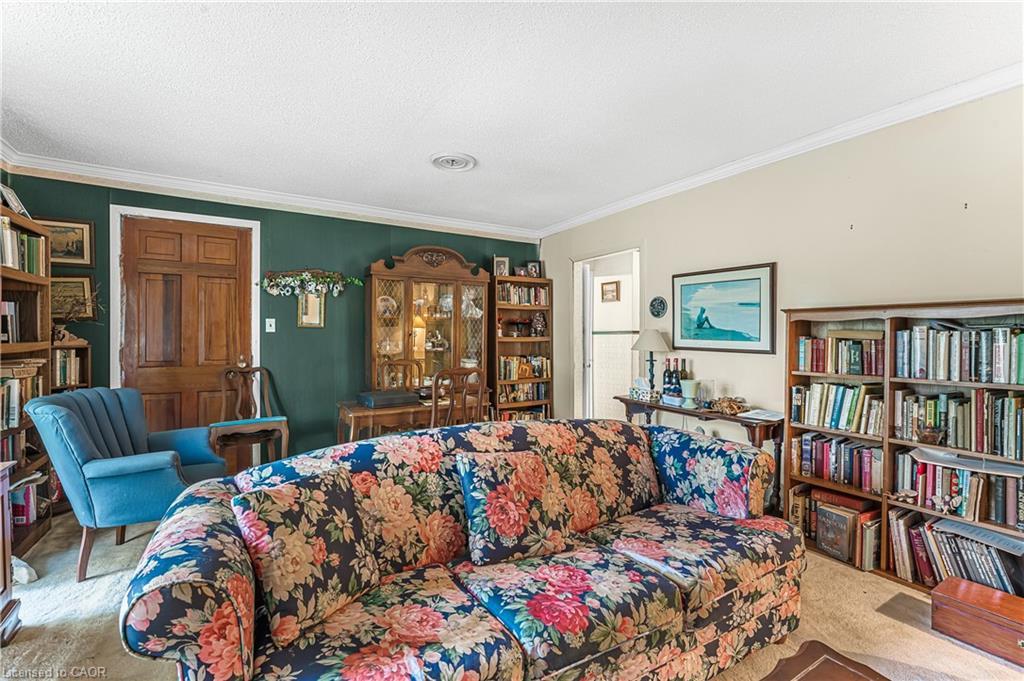 16 Wyckliffe Avenue, Niagara-On-The-Lake, ON - Indoor Photo Showing Bedroom