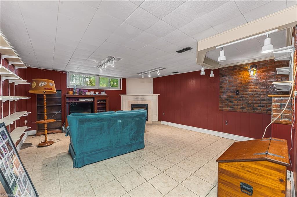 16 Wyckliffe Avenue, Niagara-On-The-Lake, ON - Indoor Photo Showing Other Room