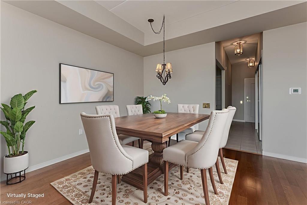 401-2075 Amherst Heights Drive, Burlington, ON - Indoor Photo Showing Dining Room