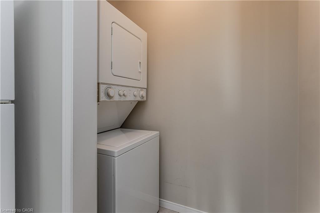 401-2075 Amherst Heights Drive, Burlington, ON - Indoor Photo Showing Laundry Room