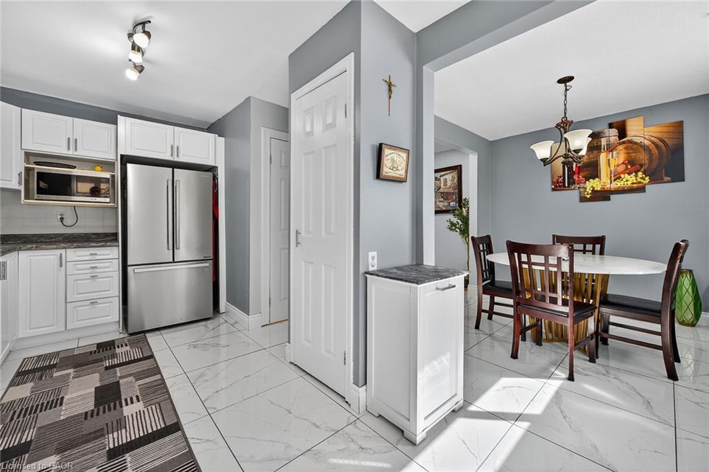 F8-500 Stone Church Road W, Hamilton, ON - Indoor