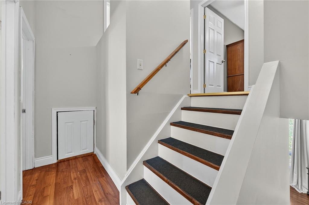 F8-500 Stone Church Road W, Hamilton, ON - Indoor Photo Showing Other Room