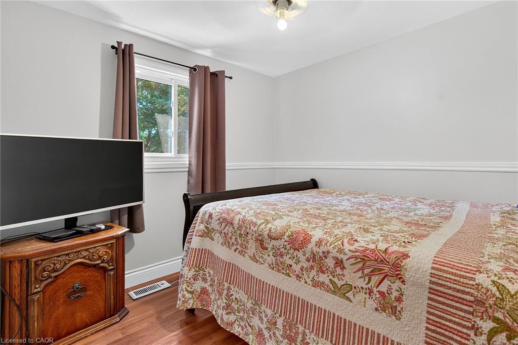 F8-500 Stone Church Road W, Hamilton, ON - Indoor Photo Showing Bedroom