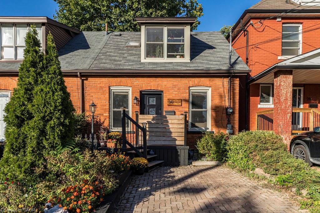 30 Sunset Avenue, Hamilton, ON - Outdoor