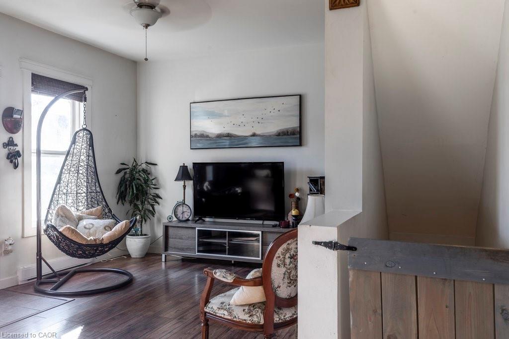 30 Sunset Avenue, Hamilton, ON - Indoor Photo Showing Other Room