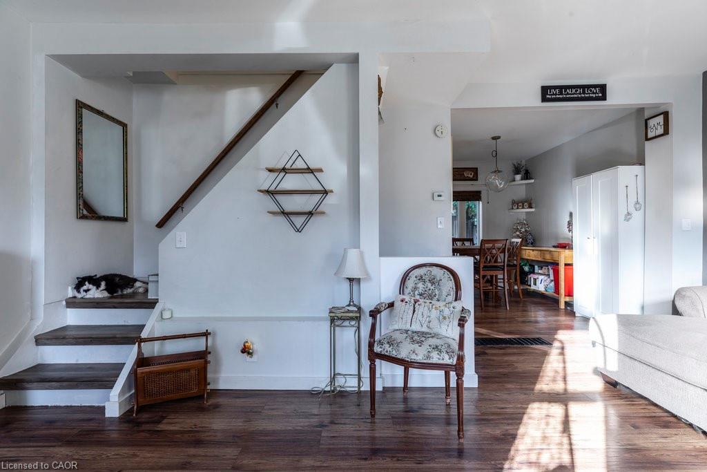 30 Sunset Avenue, Hamilton, ON - Indoor