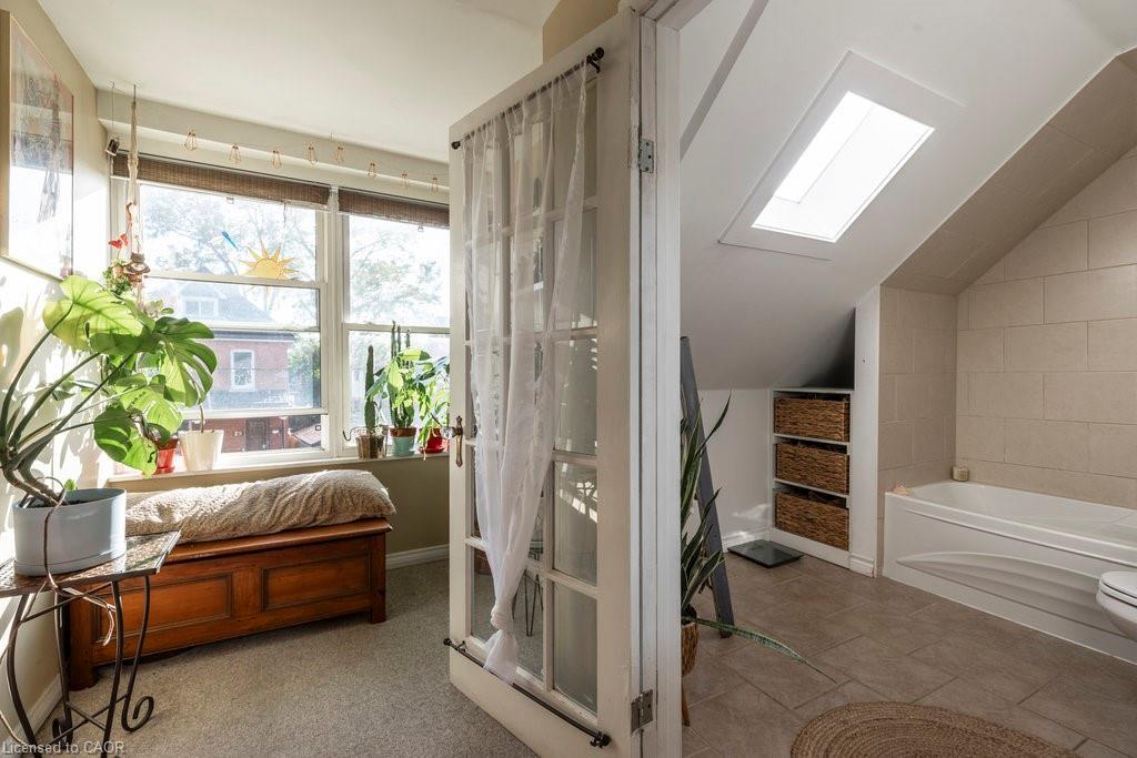 30 Sunset Avenue, Hamilton, ON - Indoor