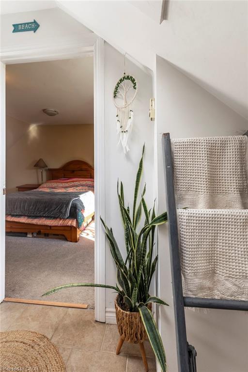 30 Sunset Avenue, Hamilton, ON - Indoor Photo Showing Bedroom